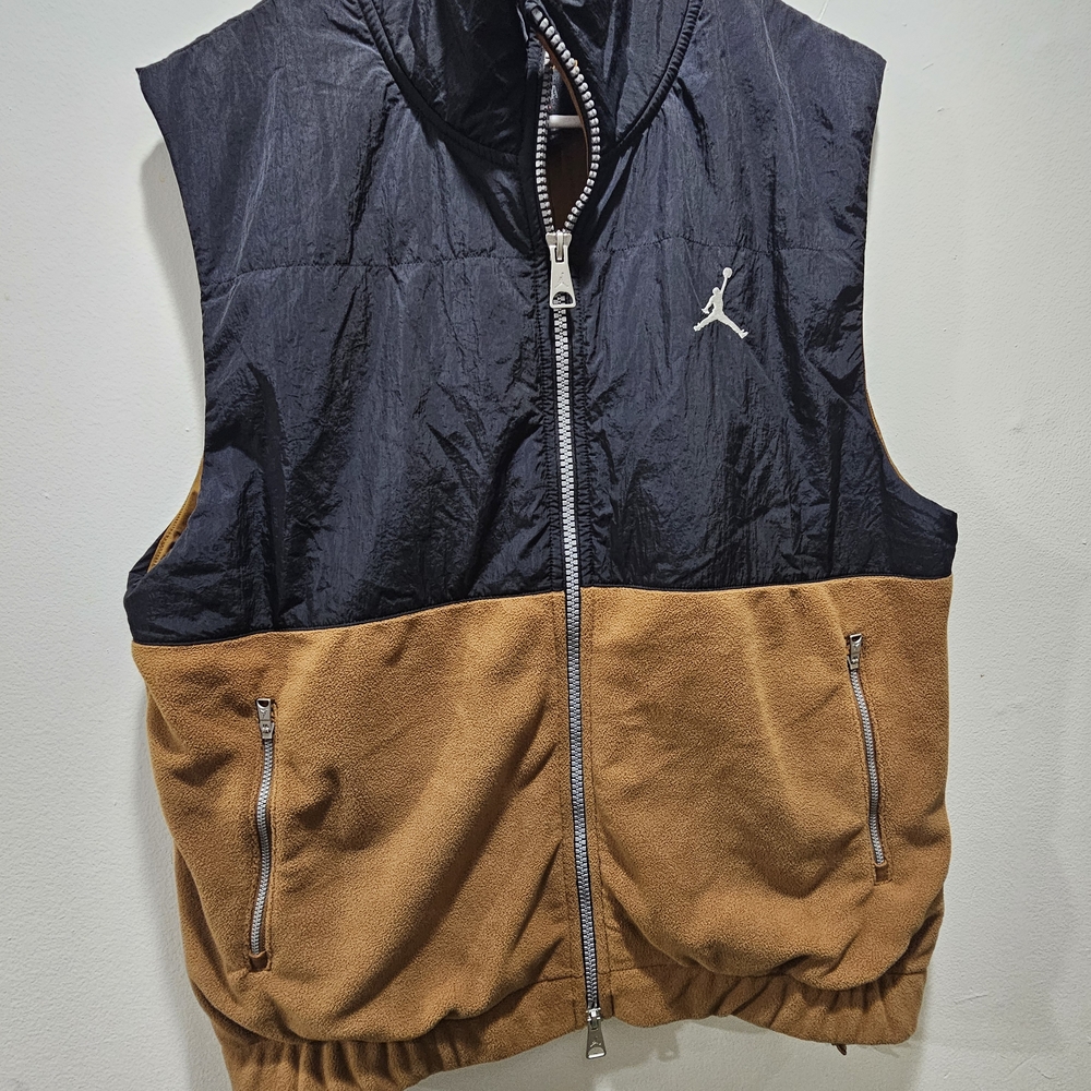 Active USA Black and Tan Men's Vest